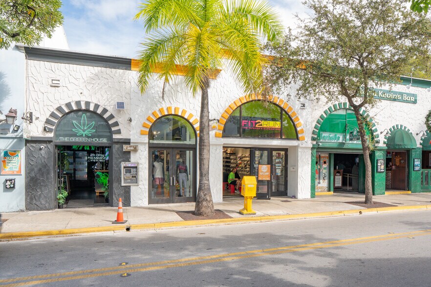 More Photos Of 211 Duval St, Key West General Retail For Lease