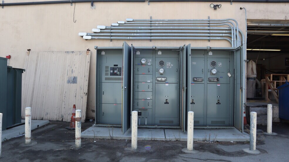 More Photos Of 8001 Beach St, Los Angeles Warehouse For Sale