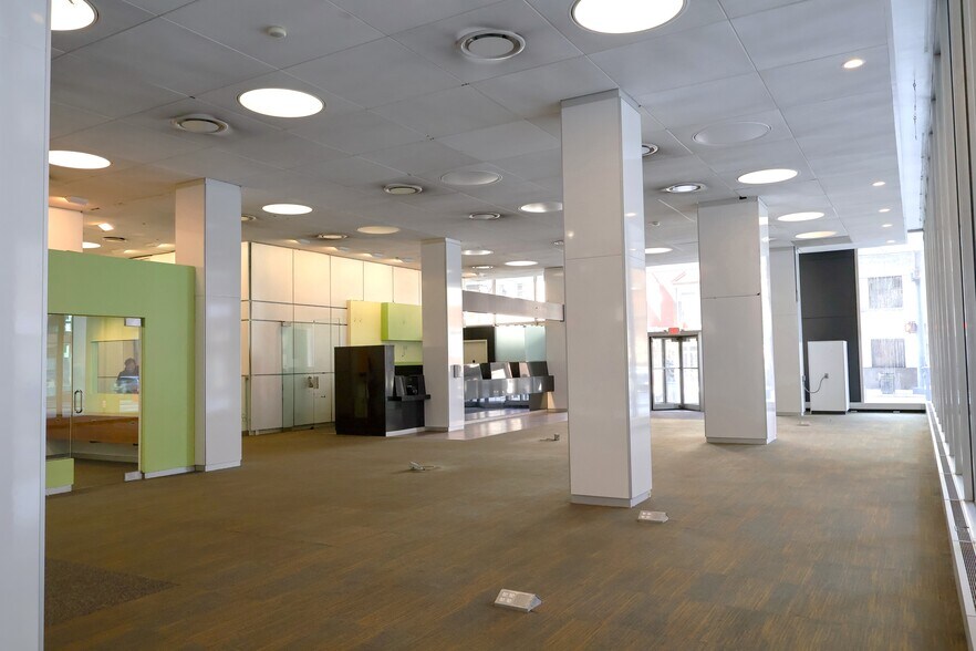 More Photos Of 650 Smithfield St, Pittsburgh Office For Lease