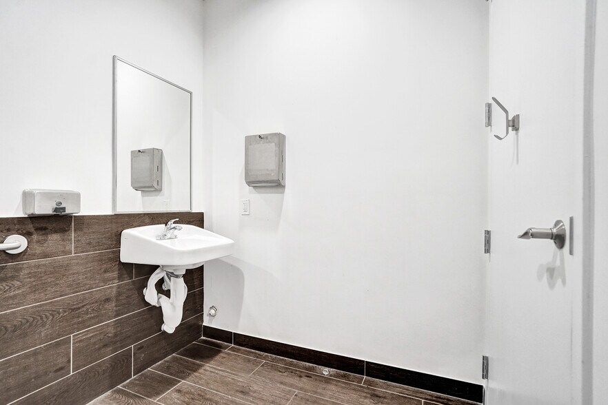 More Photos Of 301 Altara Ave, Coral Gables Apartments For Sale