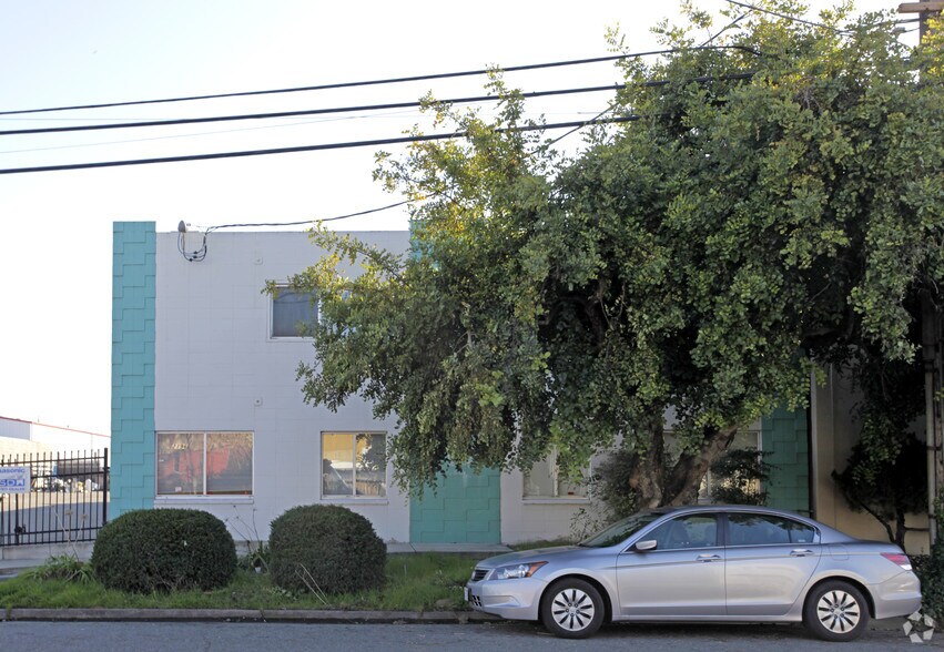 More Photos Of 2196 American Ave, Hayward Warehouse For Lease