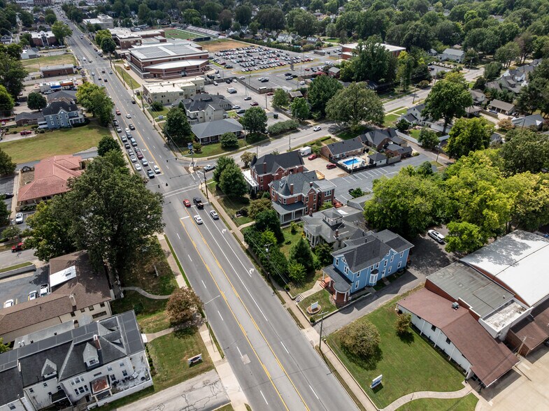 More Photos Of 1542 Frederica St, Owensboro Office Residential For Sale