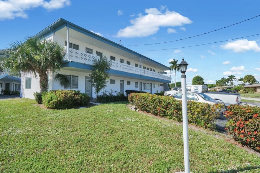More Photos Of 1241-1251 W River Dr, Margate Apartments For Sale