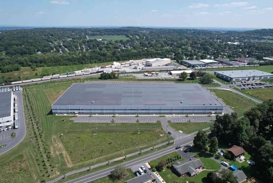 More Photos Of 791 Stony Battery Rd, Landisville Warehouse For Lease
