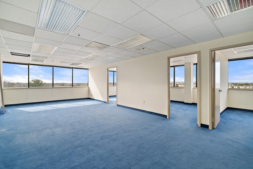 More Photos Of 4221 Walney Rd, Chantilly Office For Lease