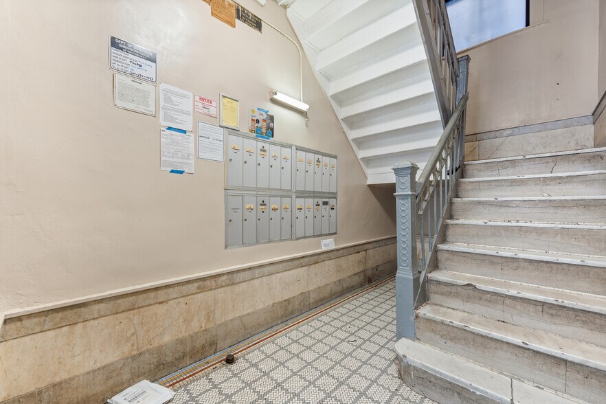 More Photos Of 324-326 Roebling St, Brooklyn Apartments For Sale