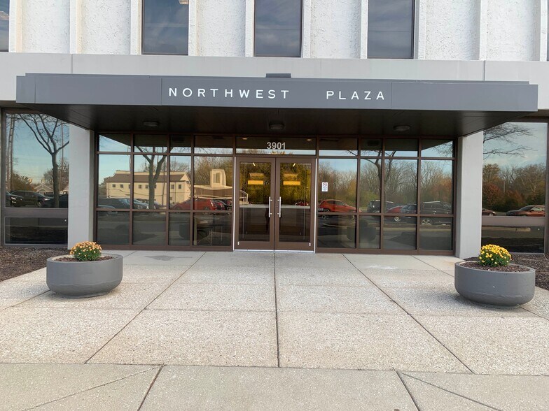 More Photos Of 4509 Creedmoor Rd, Raleigh Coworking Space