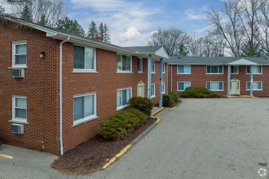 More Photos Of 51611 Mound Rd, Shelby Township Apartments For Sale