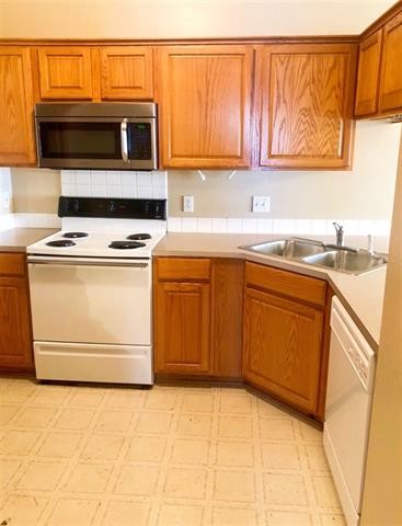 More Photos Of 1925 Pinehurst Dr, Perry Specialty For Sale