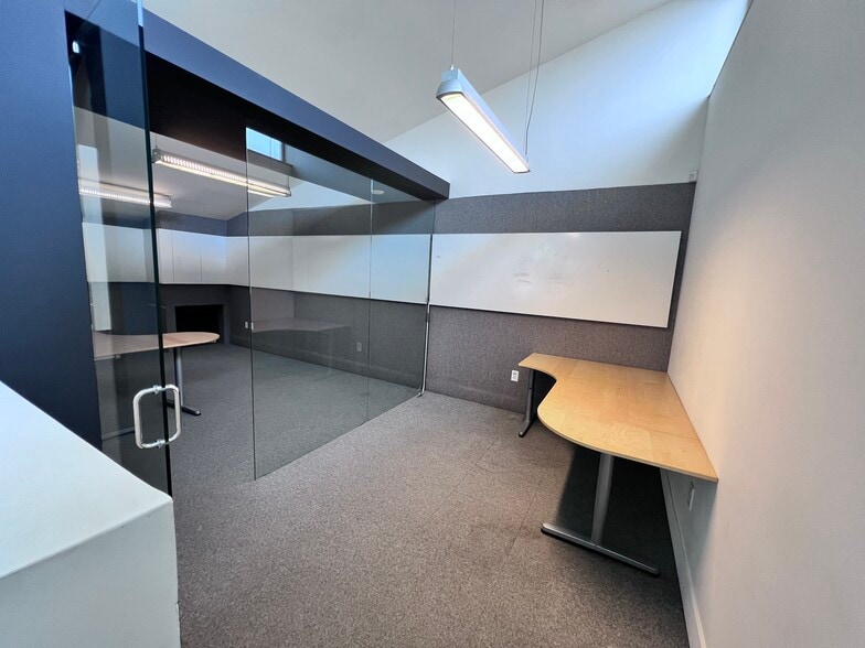 More Photos Of 2332 4th St, Berkeley Warehouse For Lease