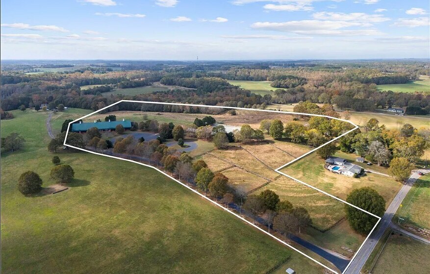 Primary Photo Of 715 Melton Rd, Liberty Horse Stables For Sale