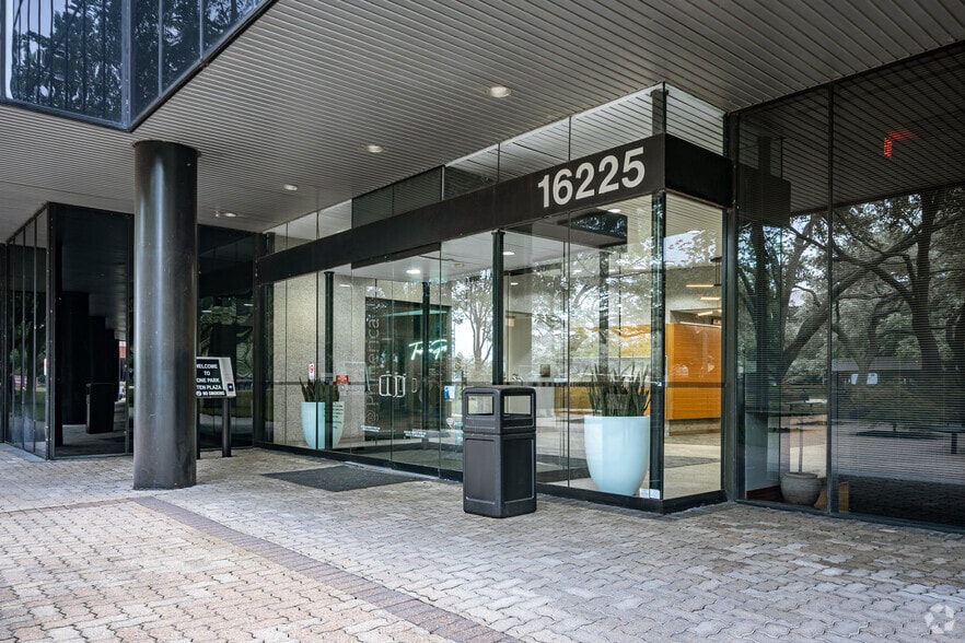 More Photos Of 16225 Park Ten Pl, Houston Office For Lease
