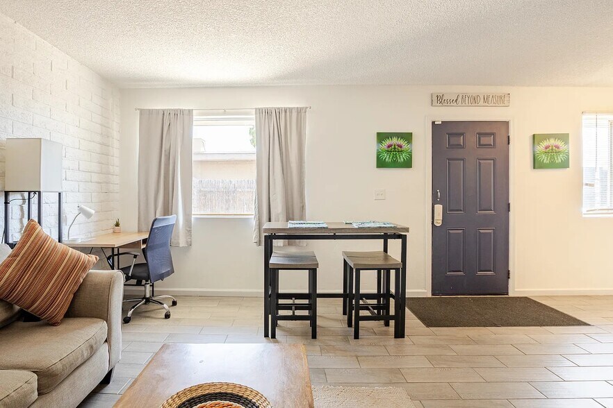 More Photos Of 7031 N 80th Ave, Glendale Apartments For Sale