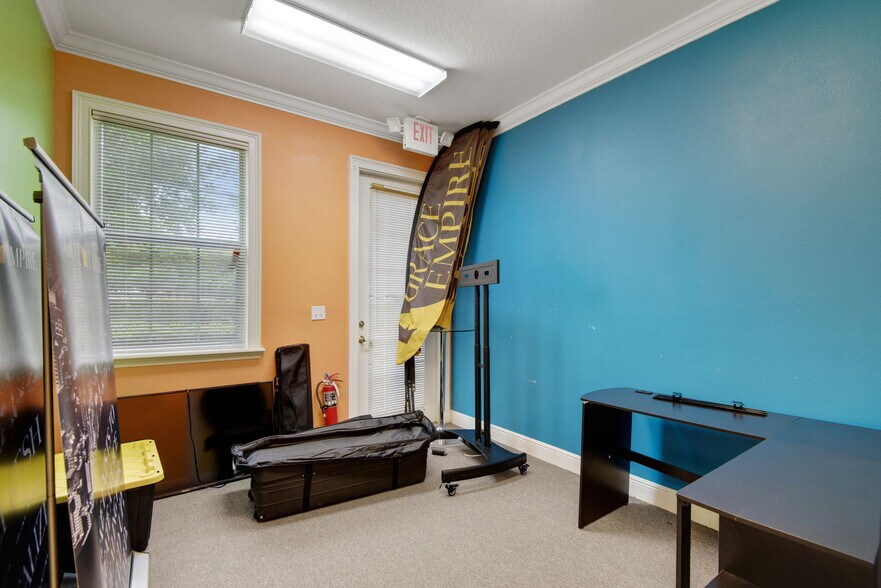 More Photos Of 3841 Turman Loop, Wesley Chapel Office For Lease