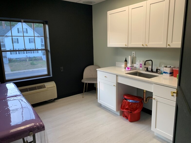 More Photos Of 277 Linden St, Wellesley Office For Lease