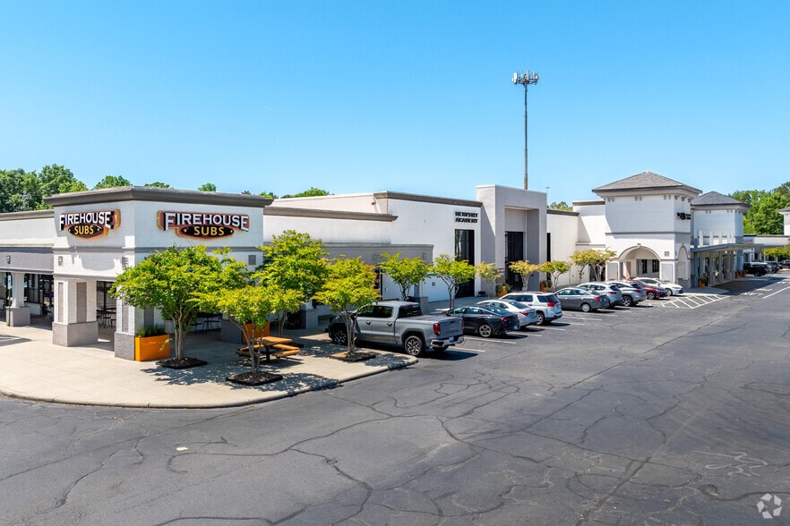 More Photos Of 9101 Pineville-Matthews Rd, Pineville Storefront Retail Office For Lease