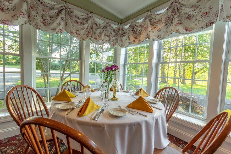 More Photos Of 898 Allentown Rd, Telford Restaurant For Sale