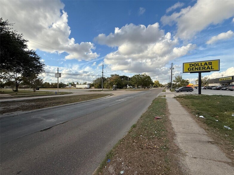 More Photos Of 9631 Scott st, Houston Land For Sale