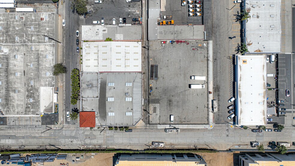 More Photos Of 828 Cowles St, Long Beach Warehouse For Sale