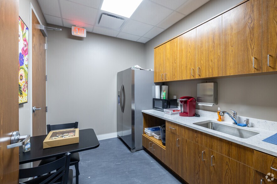 More Photos Of 12249 Stoneybrook Pky, Winter Garden Medical For Sale