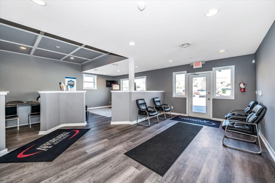 More Photos Of 422 W Loudon St, Chambersburg Auto Dealership For Sale