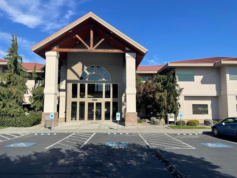 More Photos Of 8836 W Gage Blvd, Kennewick Office For Sale