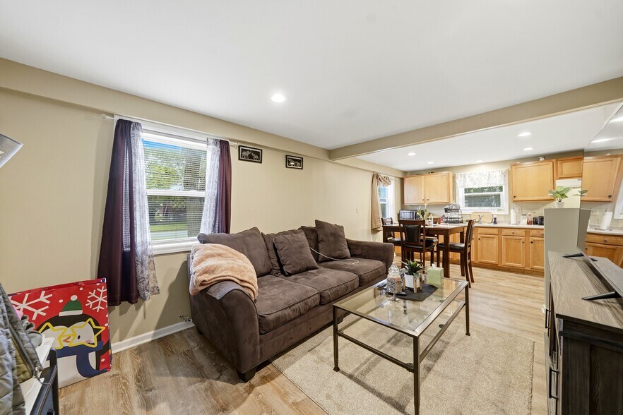 More Photos Of 55 Washington St, Lockport Apartments For Sale
