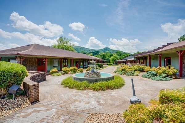 Primary Photo Of 2700 S Roan St, Johnson City Medical For Lease