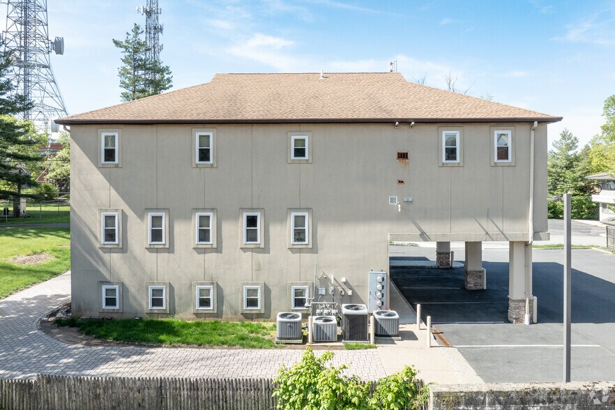 More Photos Of 8 Marcella Ave, West Orange Medical For Sale