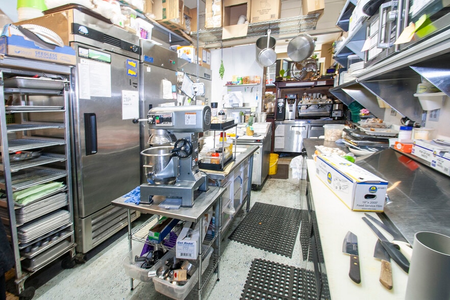 More Photos Of 729-733 7th St E, Saint Paul Storefront Retail Residential For Lease