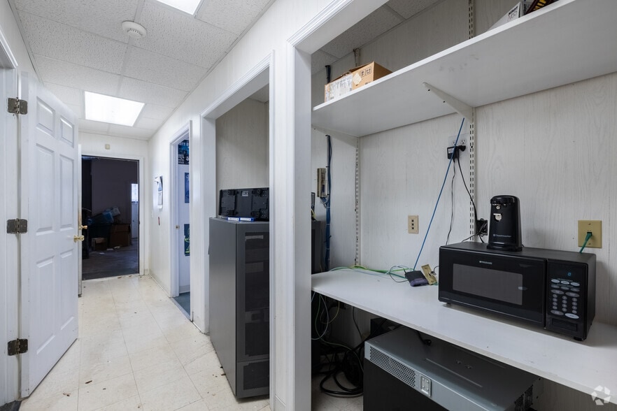 More Photos Of 615 Mulberry St, Louisville Industrial For Sale