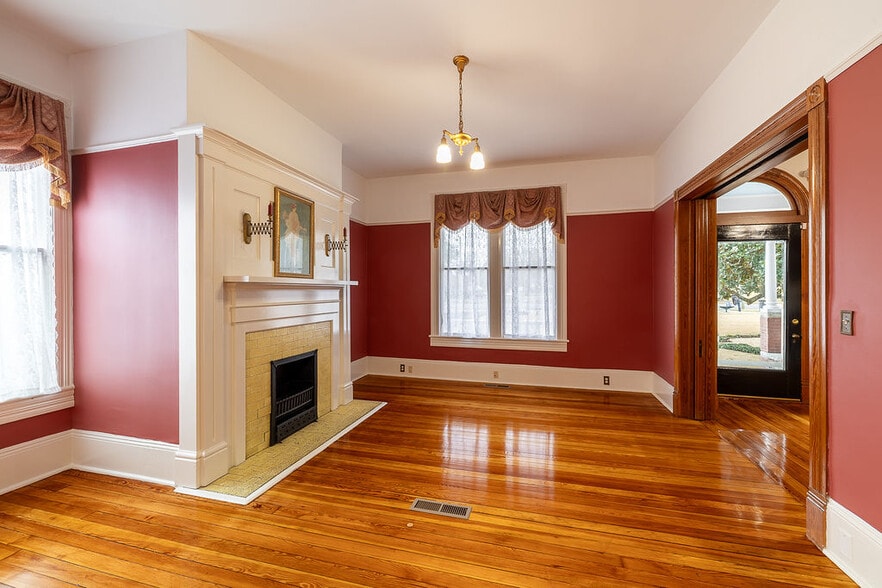 More Photos Of 892 Prince Ave, Athens Medical For Lease