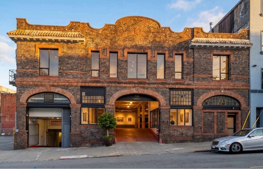 Primary Photo Of 721 Filbert St, San Francisco Parking Garage For Lease