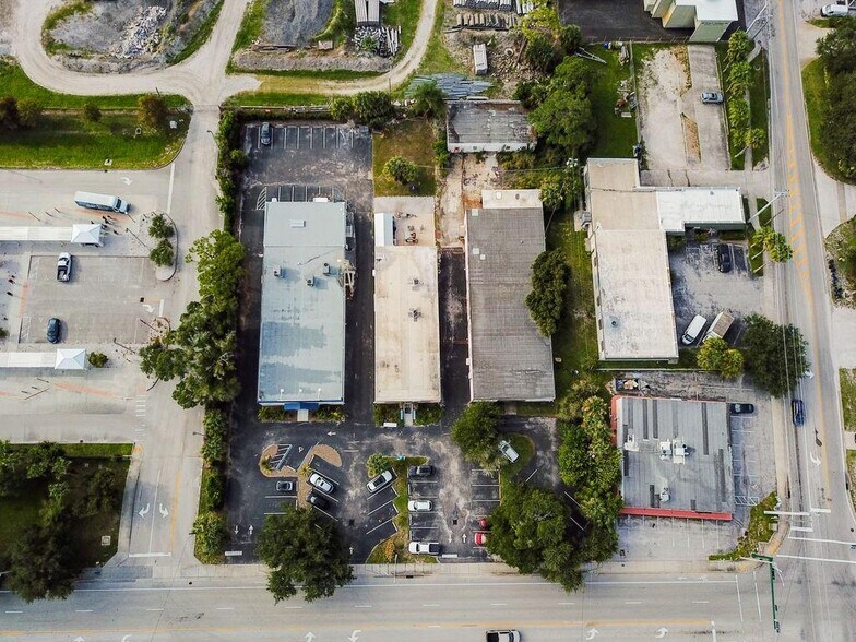 More Photos Of 1239 16th St, Vero Beach Storefront For Sale