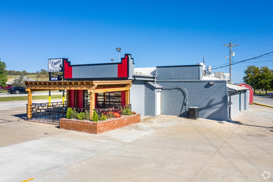Primary Photo Of 1750 S Hwy 66, Claremore Restaurant For Sale