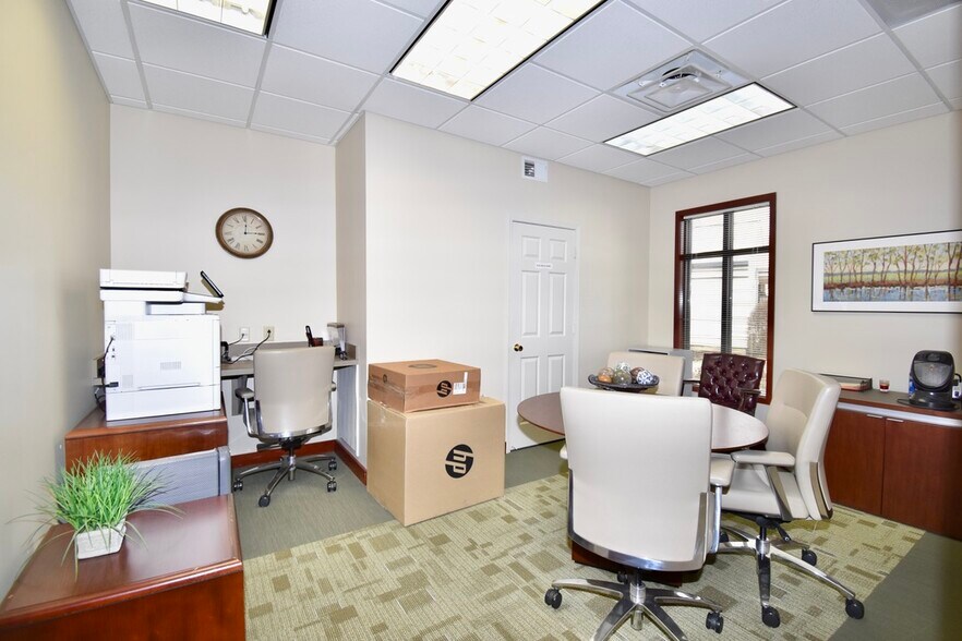 More Photos Of 79 Stonebridge Blvd, Jackson Office For Lease