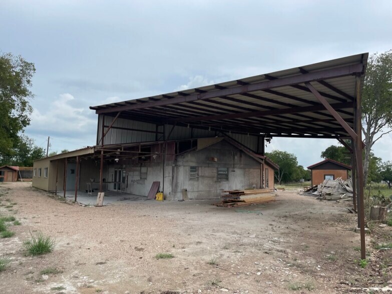 More Photos Of 11904 Old San Antonio Rd, Manchaca Light Manufacturing For Lease