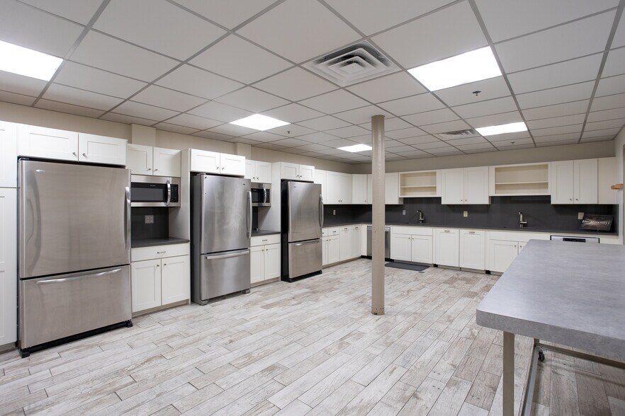 More Photos Of 125 Pecks Rd, Pittsfield Warehouse For Sale