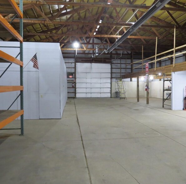 More Photos Of 1228 W 15th St, Lorain Freestanding For Lease