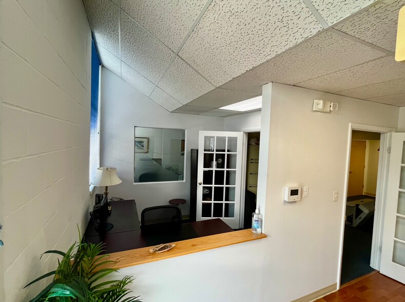 More Photos Of 222 Severn Ave, Annapolis Unknown For Lease