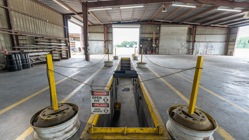 More Photos Of 565 Thomas St, Camilla Industrial For Sale