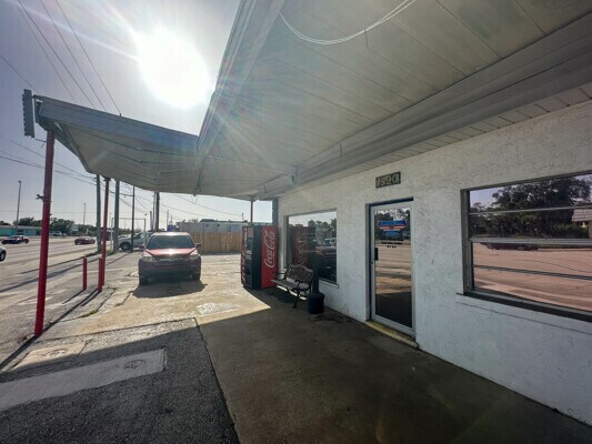 More Photos Of 1590 S McCall Rd, Englewood Auto Repair For Sale