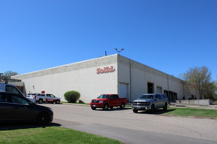 More Photos Of 1777 Oakdale Ave, West Saint Paul Manufacturing For Lease