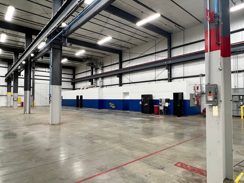 More Photos Of 2803 S Stoughton Rd, Madison Warehouse For Lease