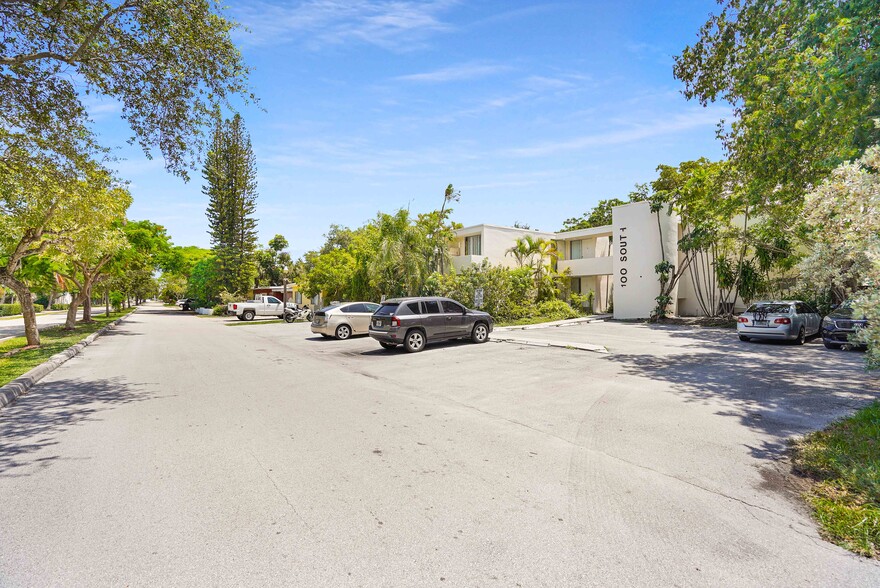 More Photos Of 100 SE 21 St, Fort Lauderdale Apartments For Sale