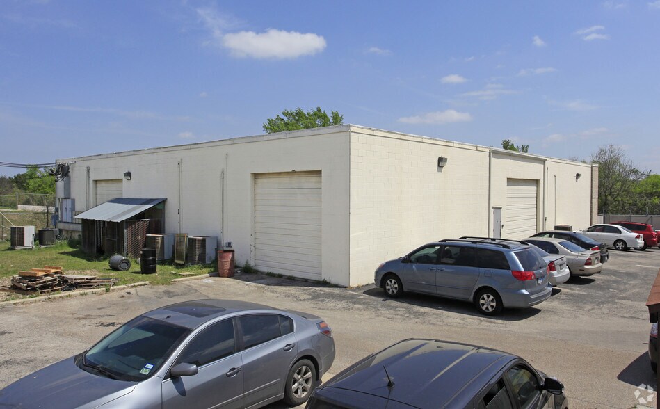 More Photos Of 8116 Ferguson Cut Off, Austin Warehouse For Sale