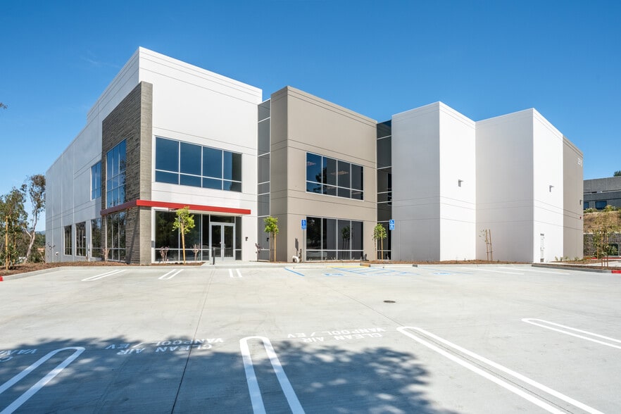 Primary Photo Of 2515 Birch St, Vista Warehouse For Lease