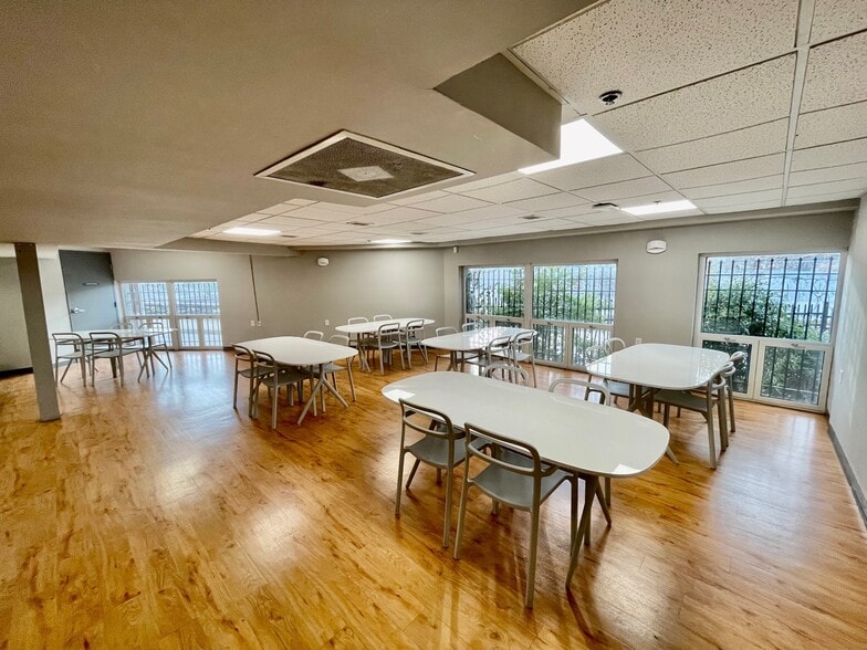 More Photos Of 1734 Maryland Ave, Baltimore Office For Lease