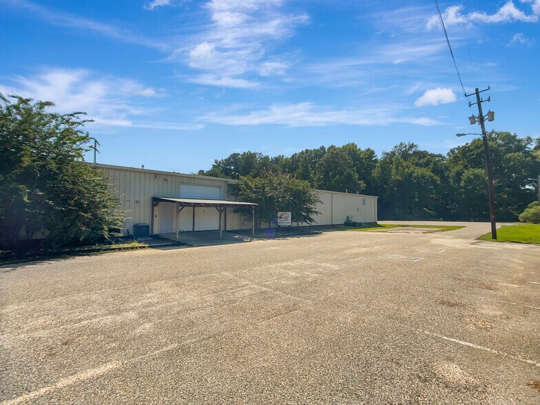 More Photos Of 3328 Rice Mine Rd NE, Tuscaloosa Flex For Lease