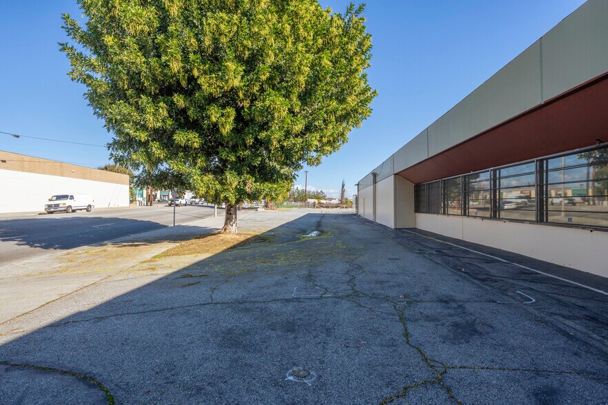 More Photos Of 9200 Lower Azusa Rd, Rosemead Warehouse For Sale